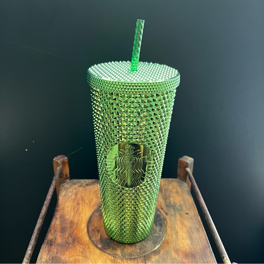 Starbucks Christmas Holiday 2023 Studded Green Metallic Venti Tumbler - Picture 1 of 3